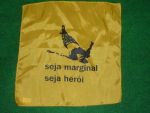 HELIO OITICICA. "Seja Marginal, seja herói" , serigrafia em tecido amarelo,  31 x 31 cm