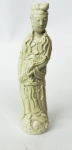 Estatueta  oriental de porcelana Blanc China. ALT 25 cm ( pequeno defeito )