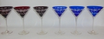 Seis taças altas de cristal overlay, sendo: 3 na cor rubi e 3 azuis( com bicados)