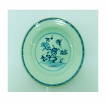 Prato fundo em porcelana CIA DAS INDIAS (com restauro), na cor azul e branca, decoração floral . Diâm. 22 cm.