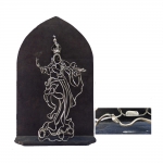 SÁ PEIXOTO - imponente escultura em prata representando N.Sra. da Conceição aplicada sobre base de madeira negra. Medidas: escultura - 43 x 22 cm; placa - 53 x 33 cm