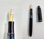 ERRATA - FOTO CORRETA - Uma caneta tinteiro COMPACTOR na cor preta - apresenta marcas de uso.