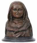 BOTERO. "Monaliza". Escultura de bronze com base de mármore. Assinada. Reprodução autorizada. Alt. 27 cm.