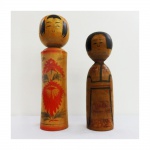 Dois bonecos chineses em madeira policromada. Alts. 25 e 30 cm