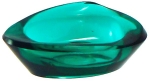 Cinzeiro triangular, 4x8x7,5cm, grosso cristal verde-esmeralda, contemporâneo. Muito bem conservado.