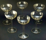 Seis taças para champagne, 15,5cm, finíssimo vidro incolor moldado e soprado. Muito bem conservadas.