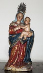 Imagem de Nossa Senhora com Menino, séc. XVIII, em madeira policromada, med. total 33 cm