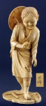 Grupo escultórico em marfim com camponês, 19 cm