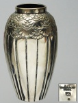 Pequeno vaso de prata contrastada, 13 cm