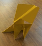 Franz Weissmann / Emanuel Araújo (autoria à definir) - Escultura em ferro com pintura automotiva na cor amarela, sem assinatura, med. 60 x 55 x 20 cm. (13º andar)