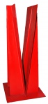 WEISSMANN. Escultura de ferro pintado em vermelho. Assinado na base . Alt. 94 cm