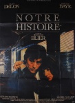 Cartaz para divulgação do filme "Notre Histoire" , França 1984 (Quartos separados, traduzido), com marcas do tempo e de dobras, medindo 154 cm x 116 cm
