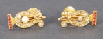 Par de brincos Art-Nouveau em ouro amarelo, representando Lira com 12 pequenos brilhantes, 5 pequenos rubis (1 deles com micro-pérola). Peso total 4,8 gr