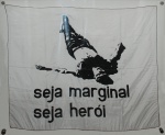 Helio Oiticica."Seja Marginal, Seja Herói",serigrafia impressa s/ tecido, 125 x 106 cm.