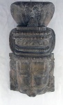 Mascara indiana em madeira entalhada representando príncipe, med. 46 x 25 cm