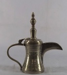 Bule árabe em metal, med. 25 cm