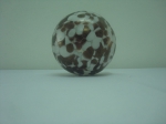 Bola decorativa em vidro de Murano , medindo 12 cm.