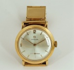 Relógio masculino de pulso , mara OMEGA, de ouro amarelo 18K, a corda. Peso total 53 gr. Medida da caixa 30 mm.