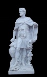 Estátua em mármore branco de Carrara representando Imperador Romano, med. 66 cm de altura, 44 cm de largura e 22 cm de profundidade.