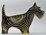 ABRAHAM PALATNIK.  Escultura em resina de poliester representando "Cão ". Sem assinatura. Medidas 11 x 13 cm.