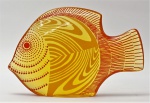 ABRAHAM PALATNIK.  Escultura em resina de poliester representando "Peixe". Sem assinatura. Medidas 8 x 10 cm.