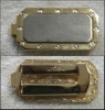 Clipe porta-cédulas, em metal dourado, retangular, ângulos chanfrados, 46x24mm, manufatura ANSON.