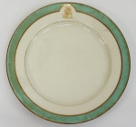 Prato em porcelana francesa , ostentando monograma "A.S.F.", com borda verde. Diâm. 20 cm