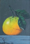 Evilásio Lopes - "Laranja", óleo sobre tela, assinado c.i.e. 1980. Medidas 22 x 16 cm, moldura 38 x 32 cm.