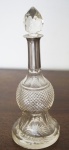 Pequena licoreira em cristal baccarat, gargalo em prata contratada 800 mls, altura 22 cm
