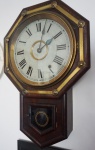 Relógio de parede em madeira med 55x36 cm