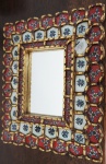 Espelho peruano c/ moldura, ricamente trabalhado, medindo 33x40 cm