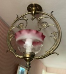 Luminária de teto p/ 1 lâmpada, em metal e cúpula em cristal