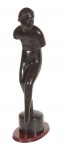 V.BRECHERET. Escultura "Bailarina", em bronze patinado, med. 68 cm, da década de 1920, certificado pela Fundação Escultor Victor Brecheret, sob o nº 1428733.
