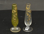 Duas solifleur de cristal francês , com detalhes em ouro, medindo 12 cm.