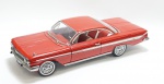 Miniatura carro Chevrolet Impala Sport Coupe, vermelho, Sun Star.  Medindo 29 x 11 cm.