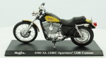 MAISTO. Harley Davidson "2000 XL 1200C Sportster 1200 Custom", medindo 13 cm.