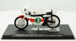 Yamaha " RD0S 250 Phil Read 1968" # 3 , medindo 9 cm.