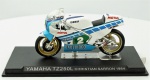 Yamaha "TZ 250 L Christian Sarron 1984" # 2, medindo 9 cm.