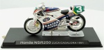Honda "NSR 250 Luca Cadalora 1991" #3, medindo 9 cm.