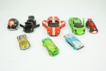 Lote contendo 8 miniaturas de carros, sendo: 1 Porsche Turbo Caraga nº 303, preto(9 cm), , 1 Lamborghini Murcielago, verde, WELLY(10 cm), 1 Ford GT 2006 ,vermelho, KINSMART (12 cm), 1 BMW Isetta, preto, KINSMART (6 cm), 1 Nitro Tallgater 2014, HOTWELLS ( 7 cm), 1 Stockar , HOTWELLS (7 cm), 1 Chevette TM GM, HOTWELLS (7cm) e 1 Clear Speeder, HOTWELLS ( 7 cm).