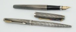 Conjunto Parker prata, contendo : caneta tinteiro e esferográfica.