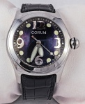 Relógio Corum, caixa em aço 45mm, pulseira de couro preto, em perfeito estado.