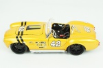 MAISTO. Shelby "Cobra 427 1965" 1/24 # 42 , medindo 17 cm.