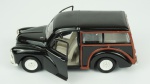 1/26 Morris Minor Traveller, Modelo DP 5021,  Volvoo Duett Woody Station Wagon, 1956