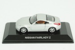 Nissan Fairlady Z. Acondicionado em caixa de acrílico.Comprimento 7 cm.