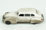 Jadatoys, 1/64, Cadillac Fleetwood Series 75, 1940. Acondicionado em caixa de acrílico.