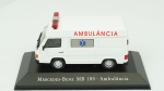 Mercedes Benz MB 180 ambulância. Acondicionado em caixa de acrílico.Comprimento 12 cm.
