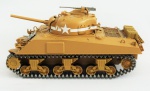 Miniatura tanque de guerra - M4A3 Sherman, em metal, medida 17 x 8 cm, acompanha caixa de acrílico medida 14 x 20 x 12 cm.