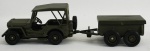 Miniatura jipe militar Willys, mande in França, acompanha carroceria, medida total 16 x 3 cm, acompanha caixa de acrílico medida 6 x 16 x 6 cm.