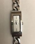 Relógio de pulso feminino, DKNY - caixa e pulseira em metal, máquina no estado não verificada